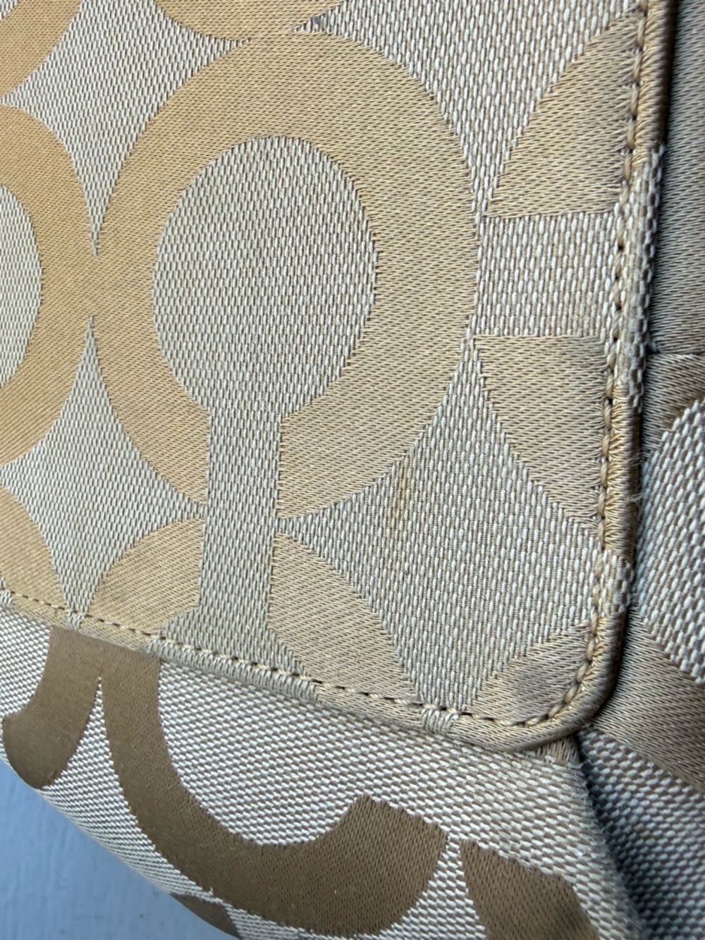 Coach jacquard kiss lock bag - Picture 6 of 12